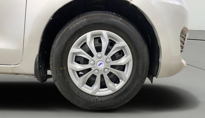 2018 Maruti Swift VXI, Petrol, Manual, 42,649 km, Right Front Wheel