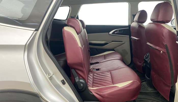 2023 KIA CARENS PRESTIGE PLUS 1.4 PETROL 7 STR, Petrol, Manual, 73,904 km, Right Side Rear Door Cabin