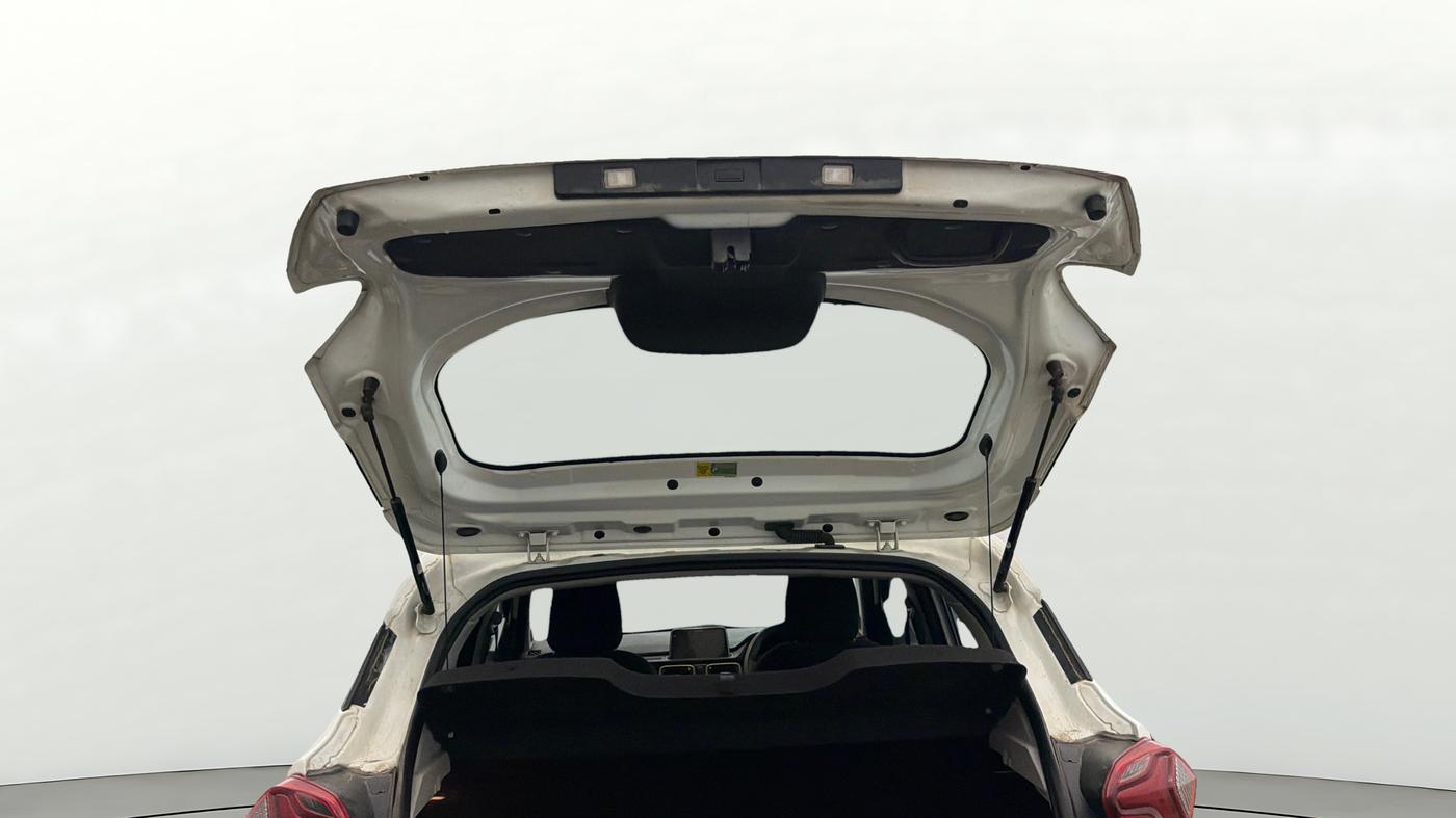 2023 Tata PUNCH ACCOMPLISHED DAZZLE SUNROOF CNG MT, CNG, Manual, 81,360 km, Boot Door Open