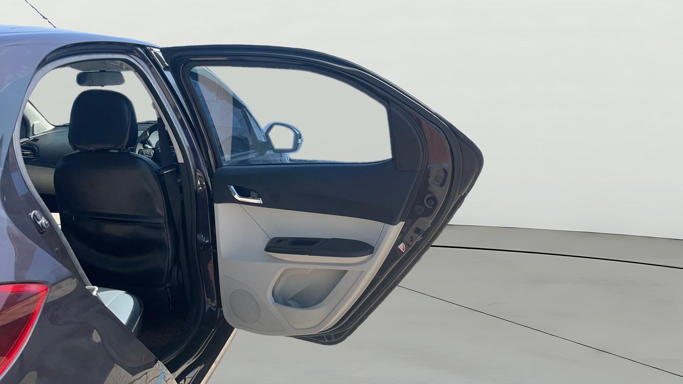 2022 Tata Tiago XZ PLUS PETROL, Petrol, Manual, 30,928 km, RHS Rear Door