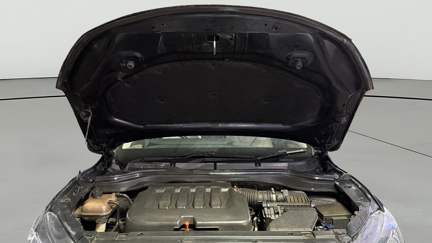 2022 Mahindra XUV700 AX 7 P AT 7 STR, Petrol, Automatic, 63,285 km, Open Bonet