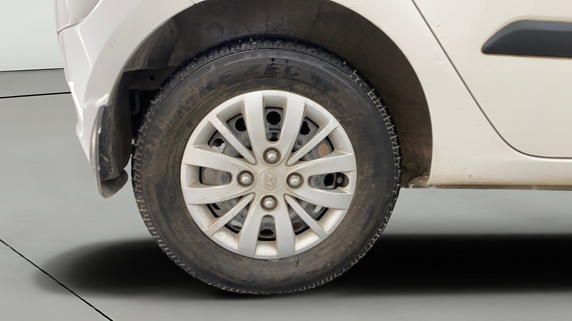 camera-Right-Rear-Wheel