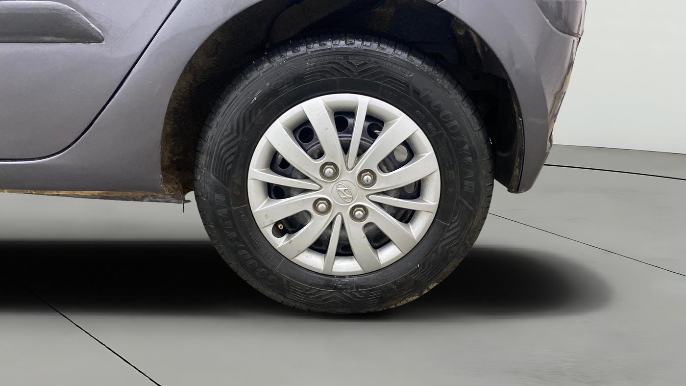 2013 Hyundai i10 MAGNA 1.1, Petrol, Manual, 36,404 km, Left Rear Wheel