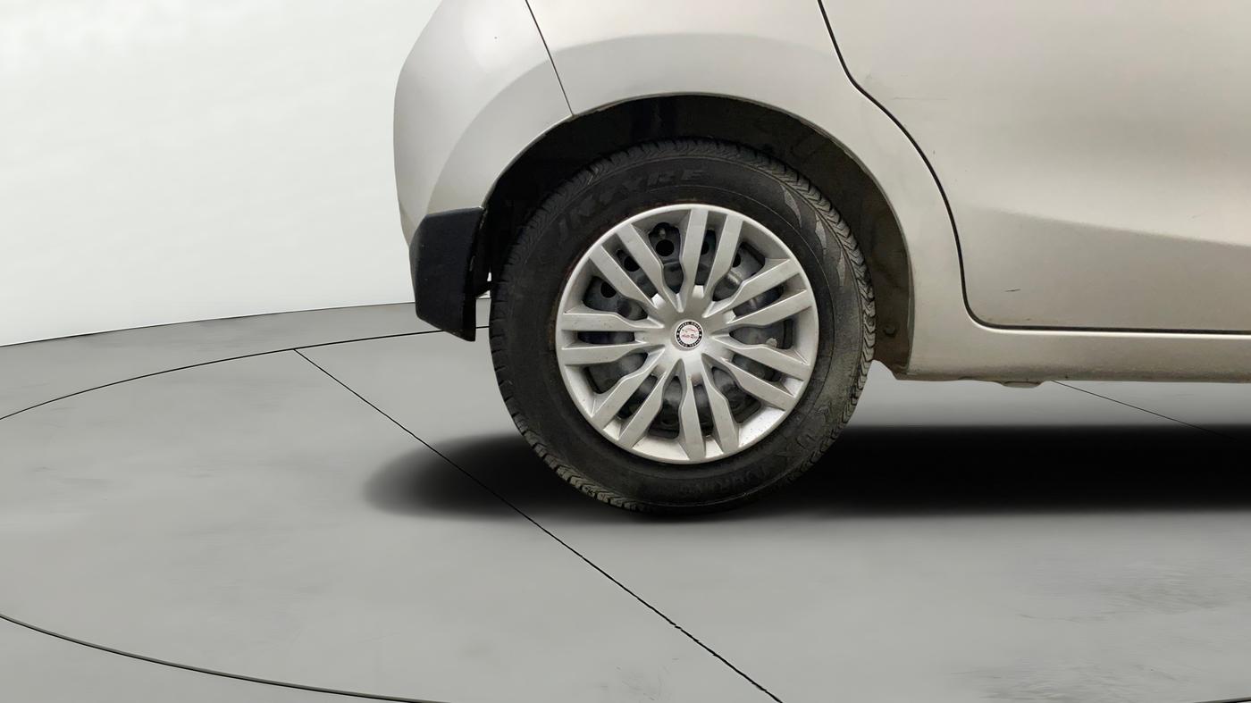 2016 Maruti Celerio ZXI, CNG, Manual, 71,491 km, Right Rear Wheel