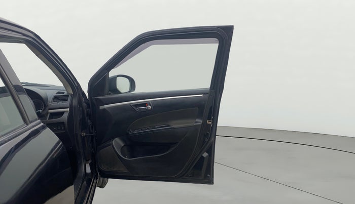 2014 Maruti Swift VXI, Petrol, Manual, 67,839 km, RHS Front Door