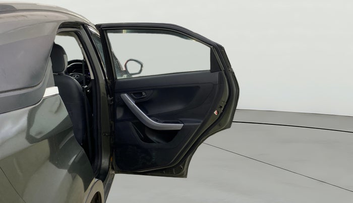 2021 Tata NEXON XM SUNROOF PETROL, Petrol, Manual, 65,781 km, RHS Rear Door