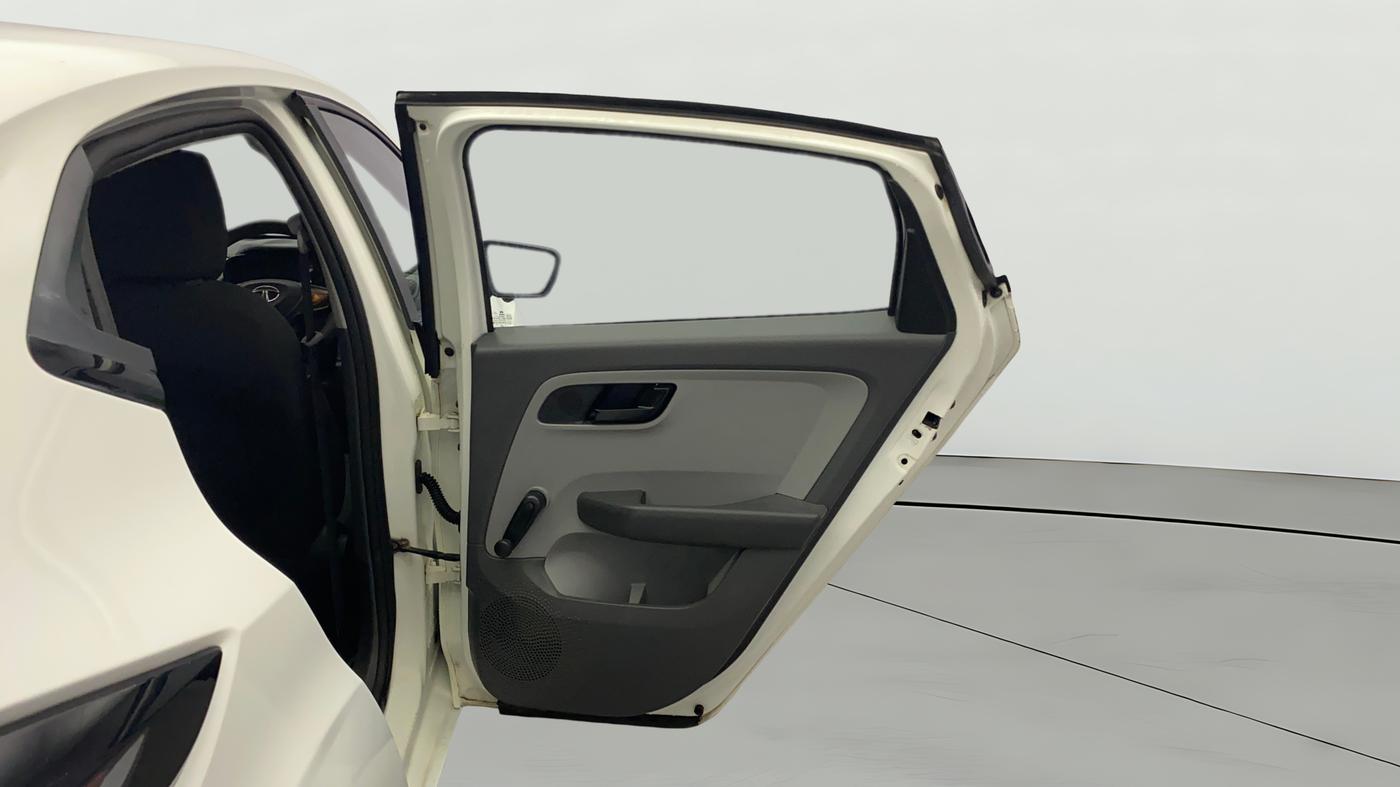 2020 Tata ALTROZ XE PETROL, Petrol, Manual, 72,765 km, RHS Rear Door