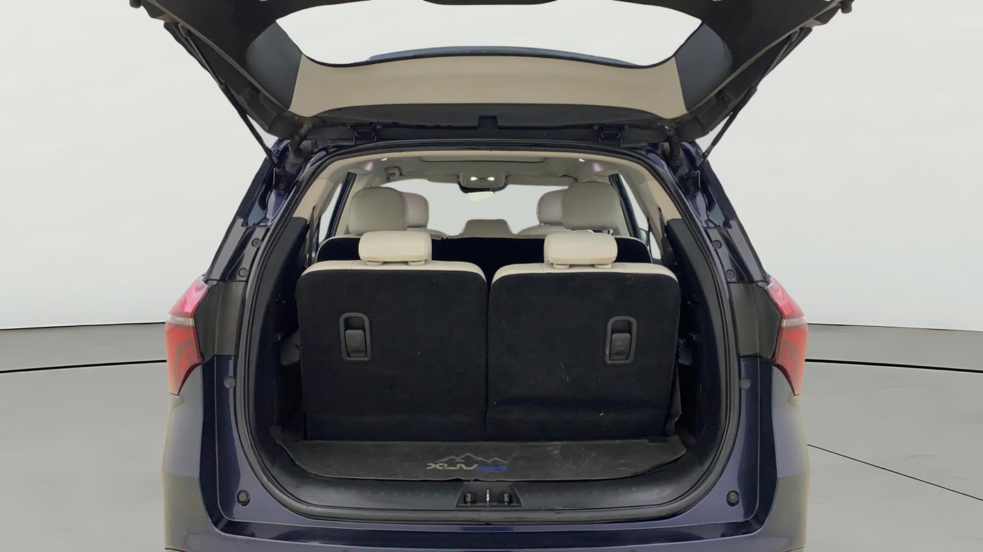 2021 Mahindra XUV700 AX 7 LUXURY P AT 7 STR, Petrol, Automatic, 73,781 km, Boot Open Zoomed View