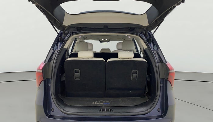 2021 Mahindra XUV700 AX 7 LUXURY P AT 7 STR, Petrol, Automatic, 73,781 km, Boot Open Zoomed View