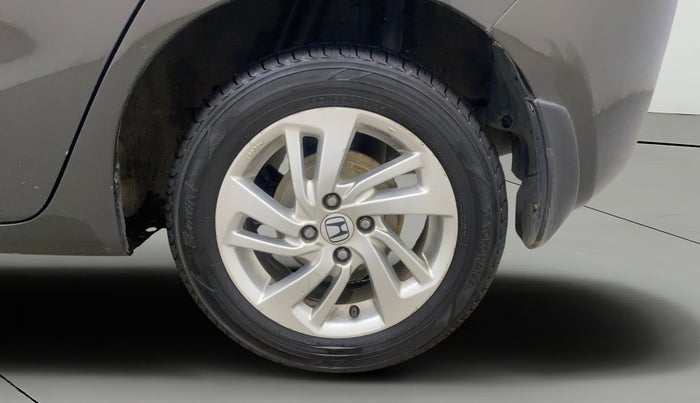 2016 Honda Jazz 1.2L I-VTEC V AT, Petrol, Automatic, 1,04,773 km, Left Rear Wheel