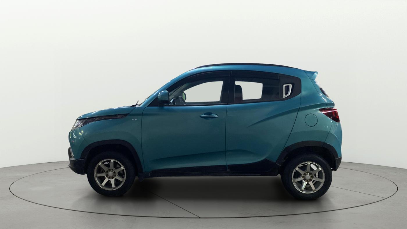 2015 Mahindra Kuv100 K8 6 STR, Petrol, Manual, 33,801 km, Left Side