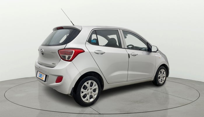 2016 Hyundai Grand i10 MAGNA AT 1.2 KAPPA VTVT, Petrol, Automatic, 64,815 km, Right Back Diagonal