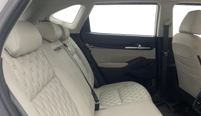2023 KIA SELTOS HTX 1.5 DIESEL IMT, Diesel, Manual, 31,476 km, Right Side Rear Door Cabin