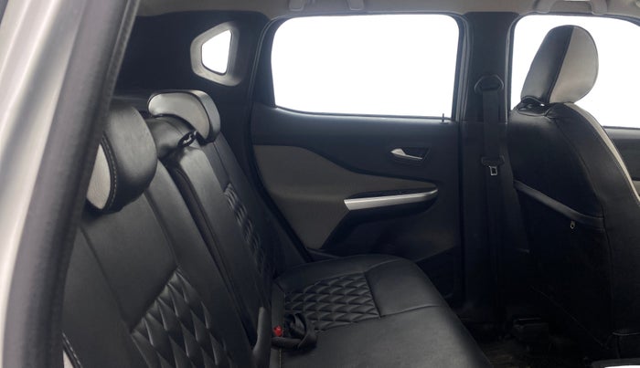 2022 Nissan MAGNITE XV MT, Petrol, Manual, 10,122 km, Right Side Rear Door Cabin