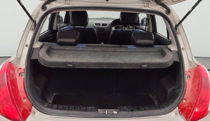 2015 Maruti Swift VXI, Petrol, Manual, 82,011 km, Boot Open Zoomed View