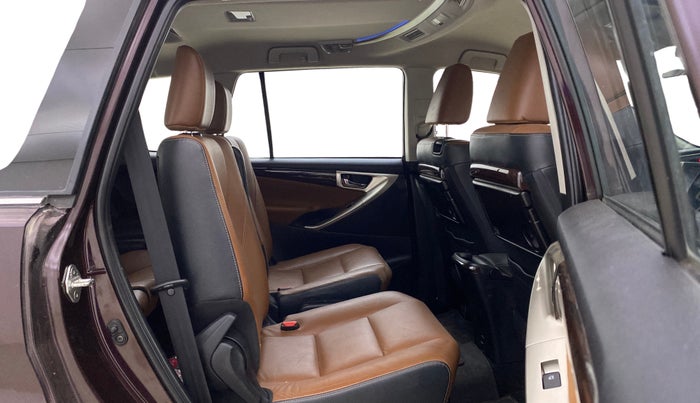 2016 Toyota Innova Crysta 2.8 ZX AT 7 STR, Diesel, Automatic, 57,258 km, Right Side Rear Door Cabin