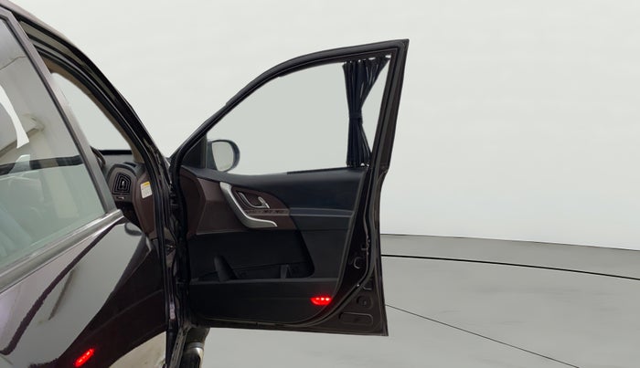 2014 Mahindra XUV500 W8, Diesel, Manual, 54,201 km, RHS Front Door