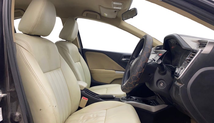 2015 Honda City 1.5L I-VTEC V MT, Petrol, Manual, 1,00,092 km, Right Side Front Door Cabin