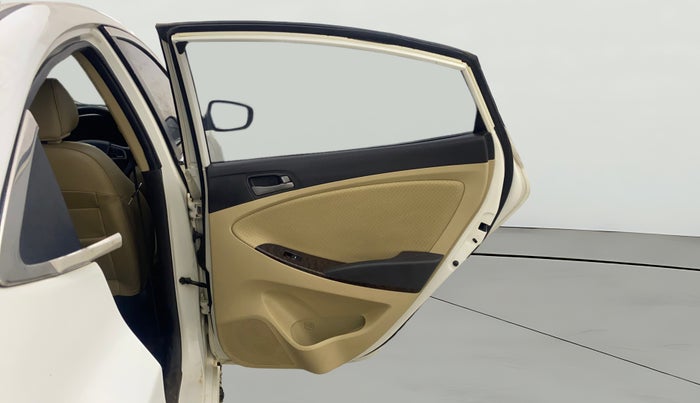 2016 Hyundai Verna 1.6 CRDI SX (O), Diesel, Manual, 90,522 km, RHS Rear Door