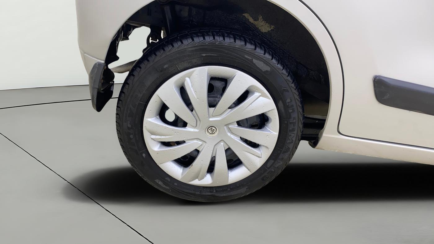 2017 Maruti Wagon R 1.0 VXI, Petrol, Manual, 72,899 km, Right Rear Wheel