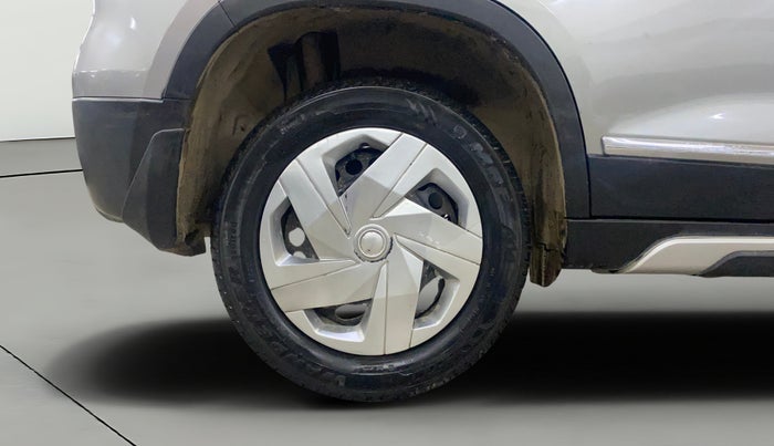 2022 Maruti Vitara Brezza LXI, Petrol, Manual, 15,627 km, Right Rear Wheel