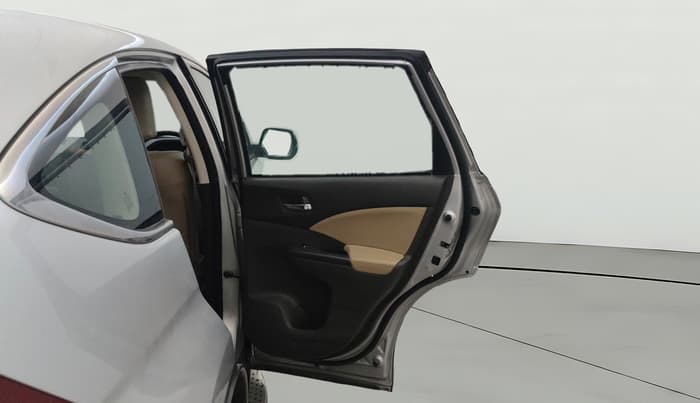 2015 Honda CRV 2.4L 2WD AT, Petrol, Automatic, 1,04,498 km, RHS Rear Door