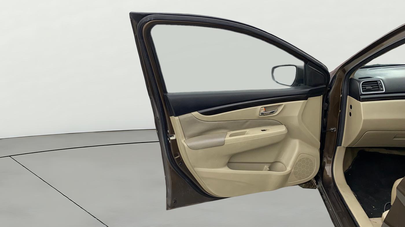 2015 Maruti Ciaz ZXI+, Petrol, Manual, 76,848 km, LHS Front Door