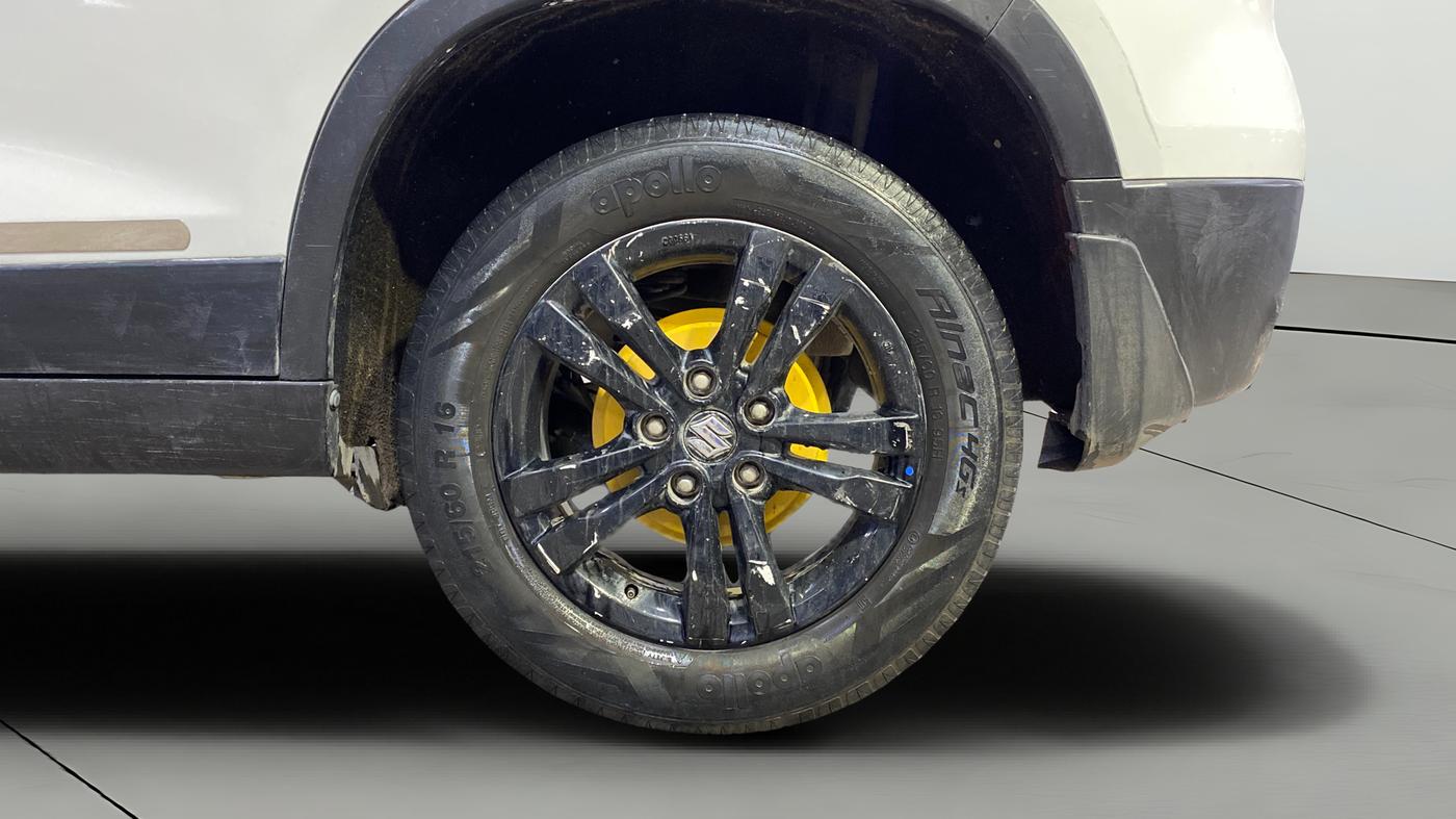2018 Maruti Vitara Brezza ZDI, Diesel, Manual, 75,894 km, Left Rear Wheel