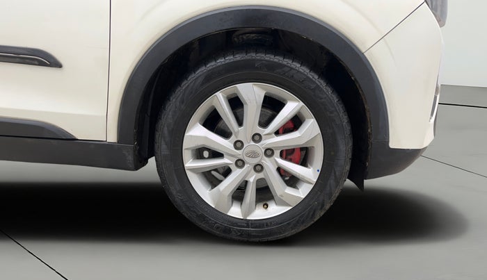 2019 Mahindra XUV300 W8 1.5 DIESEL, Diesel, Manual, 88,401 km, Right Front Wheel