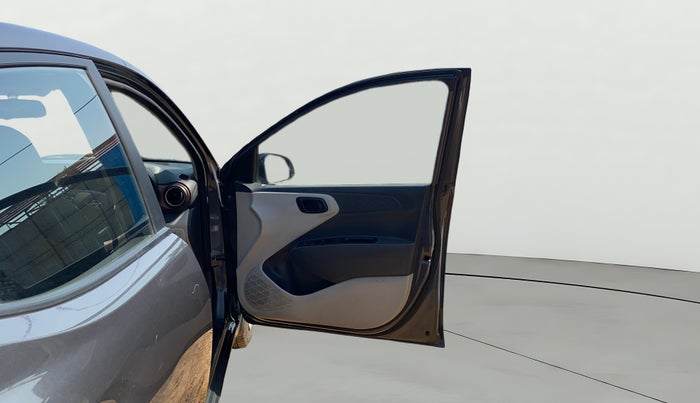 2021 Hyundai AURA S 1.2, CNG, Manual, 61,427 km, RHS Front Door