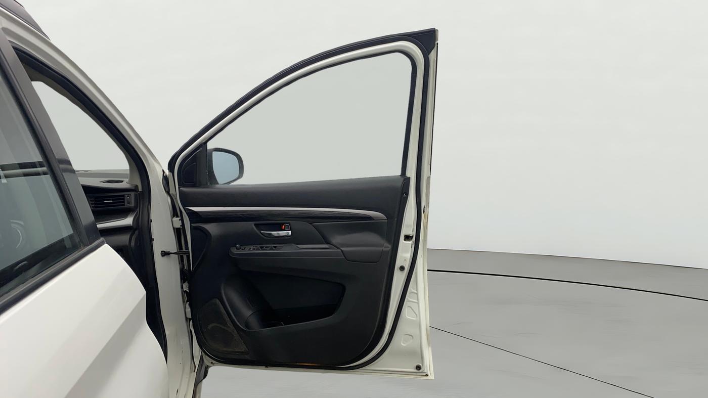 2022 Maruti XL6 ZETA MT, Petrol, Manual, 95,546 km, RHS Front Door