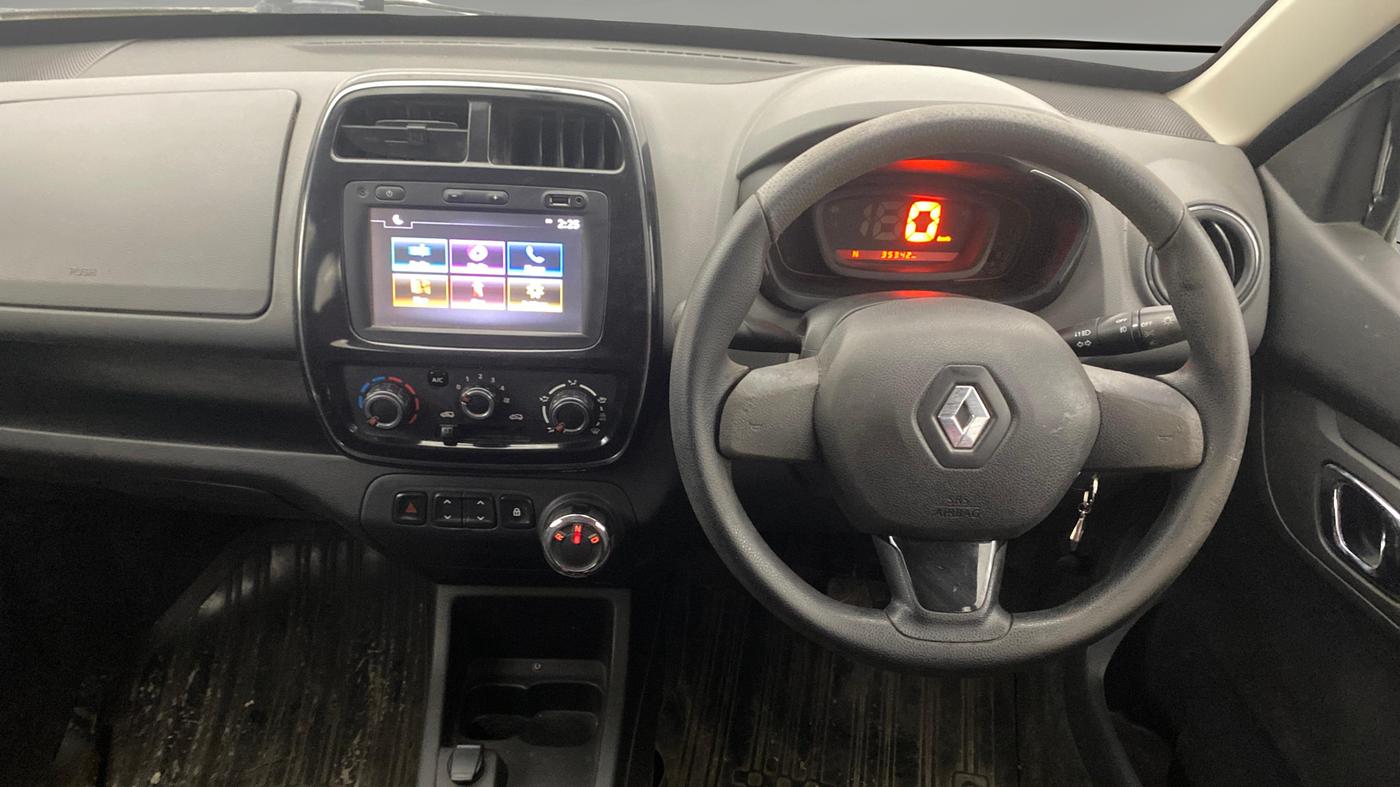 2018 Renault Kwid RXT 1.0 AMT (O), Petrol, Automatic, 35,318 km, Steering Wheel Close Up