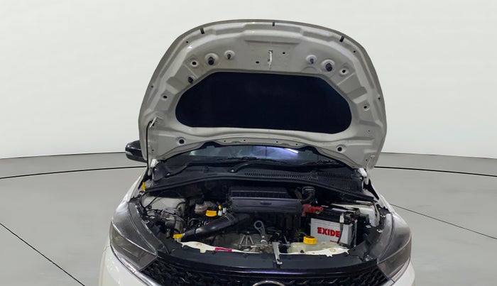 2024 Tata Tiago XT (O) PETROL, Petrol, Manual, 12,112 km, Open Bonet