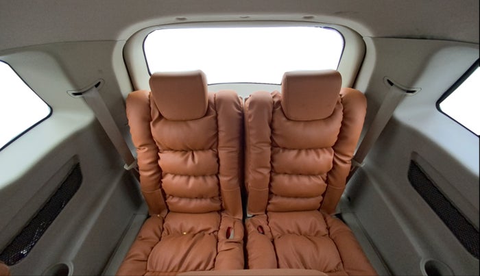 2017 Mahindra XUV500 W6, Diesel, Manual, 82,774 km, Third Seat Row ( optional )