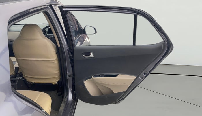 2017 Hyundai Grand i10 SPORTZ (O) 1.2 KAPPA VTVT, Petrol, Manual, 35,418 km, RHS Rear Door