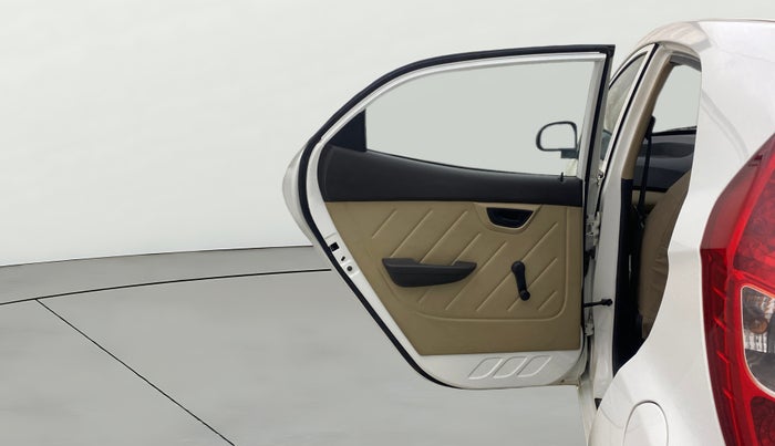 2018 Hyundai Eon MAGNA +, Petrol, Manual, 27,075 km, LHS Rear Door