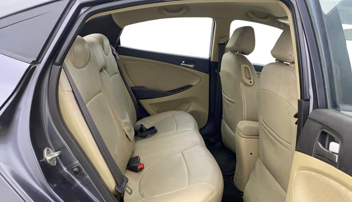 2016 Hyundai Verna 1.6 VTVT SX, Petrol, Manual, 39,219 km, Right Side Rear Door Cabin