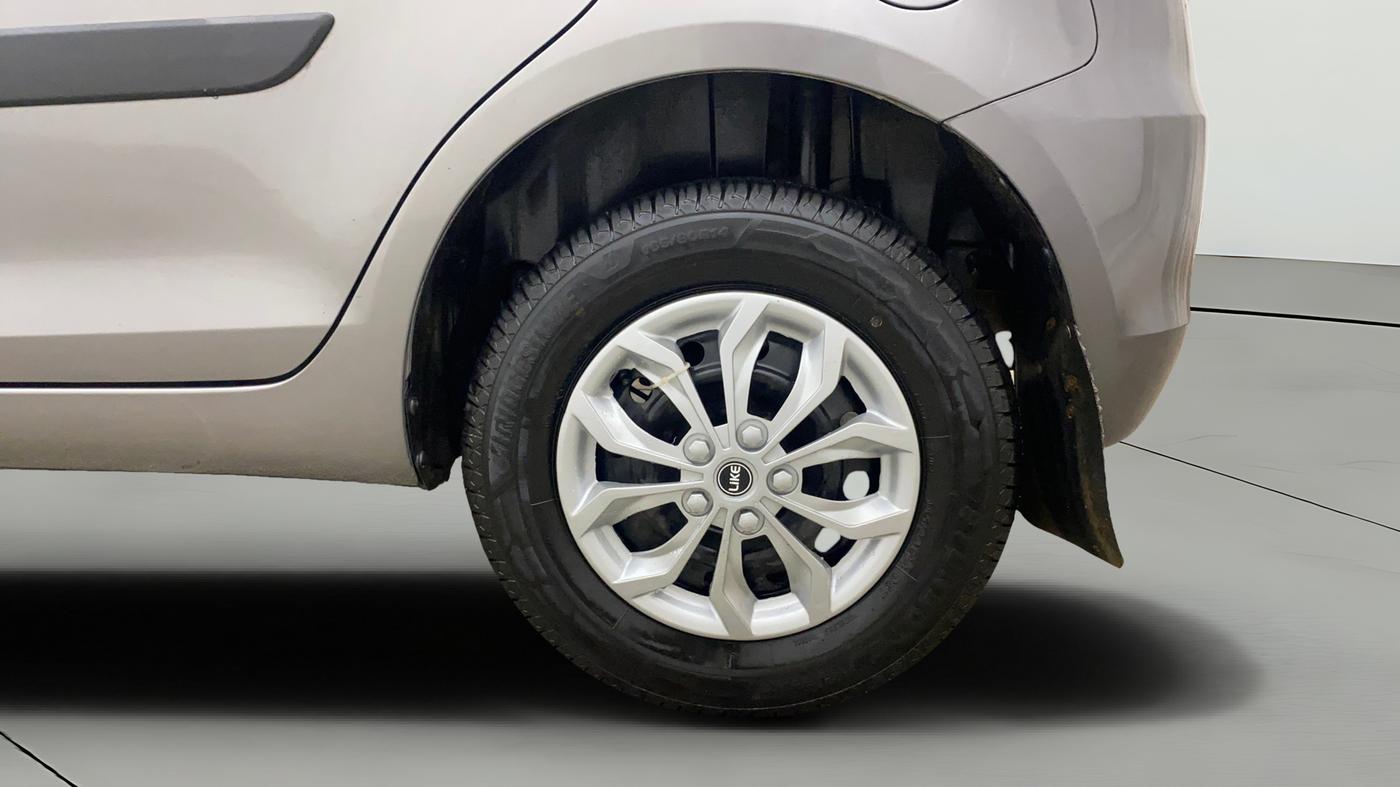 2015 Maruti Swift VXI, Petrol, Manual, 85,193 km, Left Rear Wheel