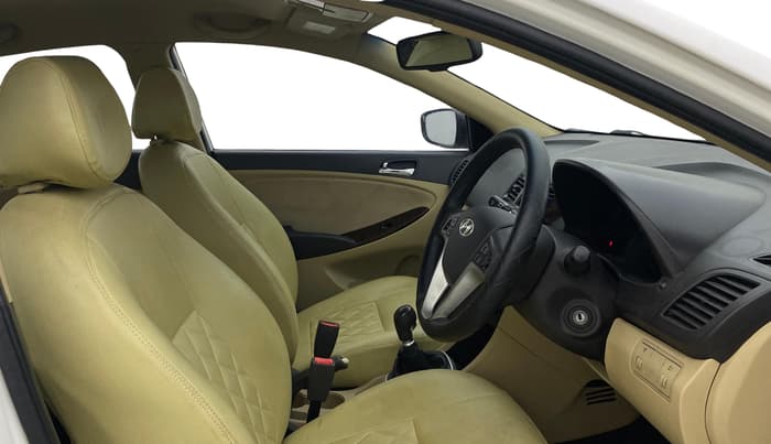 2013 Hyundai Verna FLUIDIC 1.6 VTVT SX, Petrol, Manual, 71,742 km, Right Side Front Door Cabin
