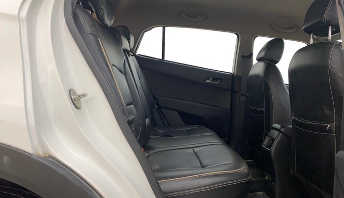 2017 Hyundai Creta SX PLUS 1.6 PETROL, Petrol, Manual, 1,15,309 km, Right Side Rear Door Cabin