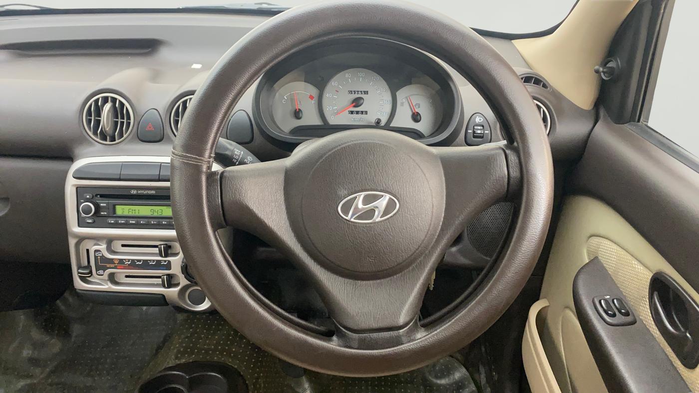2013 Hyundai Santro Xing GLS, Petrol, Manual, 33,950 km, Steering Wheel Close Up