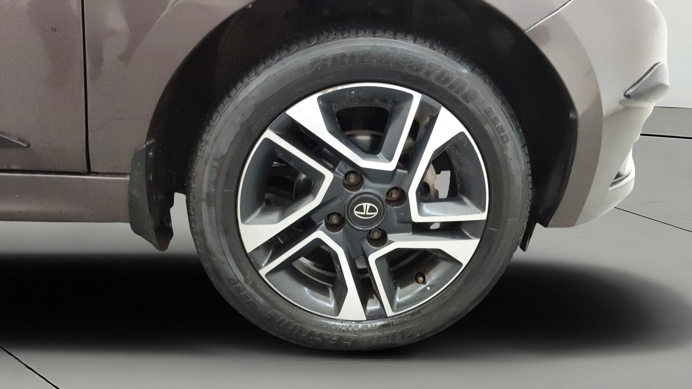 2019 Tata Tiago XZ PLUS PETROL, Petrol, Manual, 30,627 km, Right Front Wheel