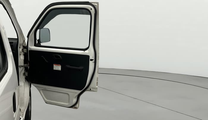 2023 Maruti Eeco 5 STR AC CNG, CNG, Manual, 67,042 km, RHS Front Door