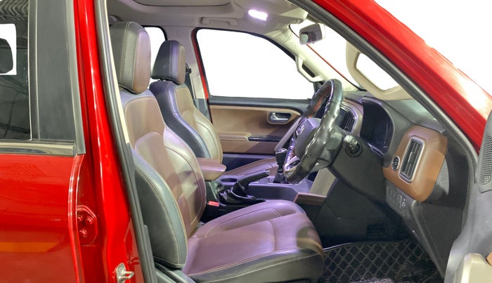 2023 Mahindra SCORPIO-N Z8 DIESEL MT 4WD 7 STR, Diesel, Manual, 33,984 km, Right Side Front Door Cabin