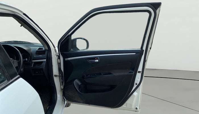 2014 Maruti Swift VXI, Petrol, Manual, 95,939 km, RHS Front Door