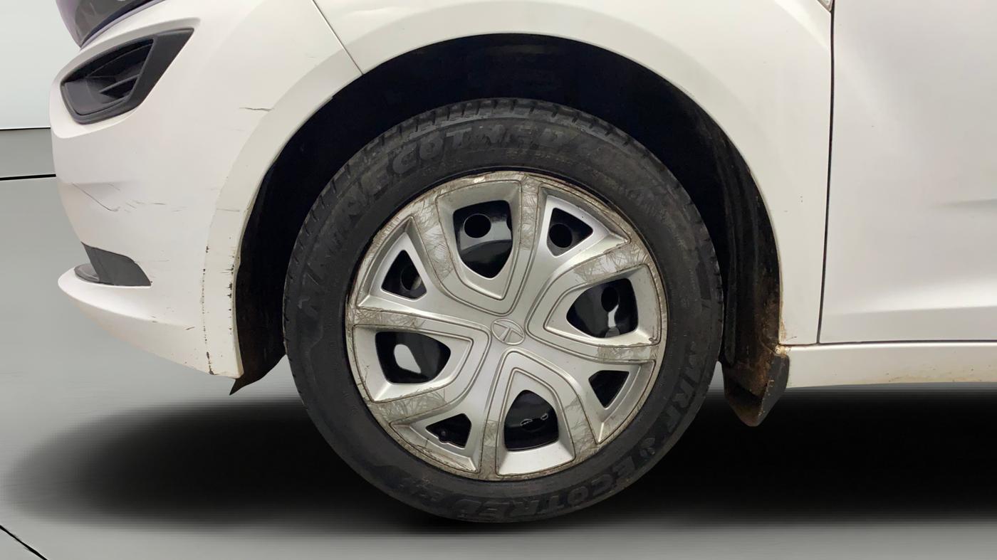 2023 Tata ALTROZ XM PLUS SUNROOF CNG, CNG, Manual, 13,117 km, Left Front Wheel