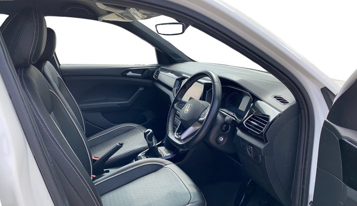 2024 Volkswagen TAIGUN GT Line 1.0L TSI MT, Petrol, Manual, 17,691 km, Right Side Front Door Cabin