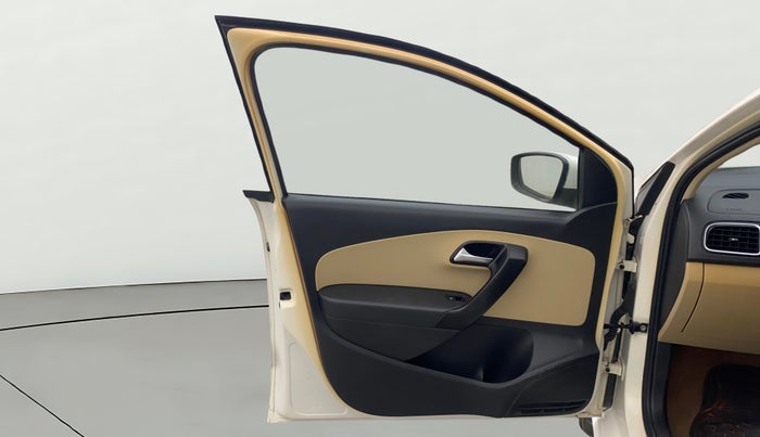 2015 Volkswagen Polo HIGHLINE1.2L, Petrol, Manual, 60,926 km, LHS Front Door