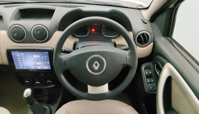 2014 Renault Duster 85 PS RXL DIESEL (OPT), Diesel, Manual, 77,496 km, Steering Wheel Close Up