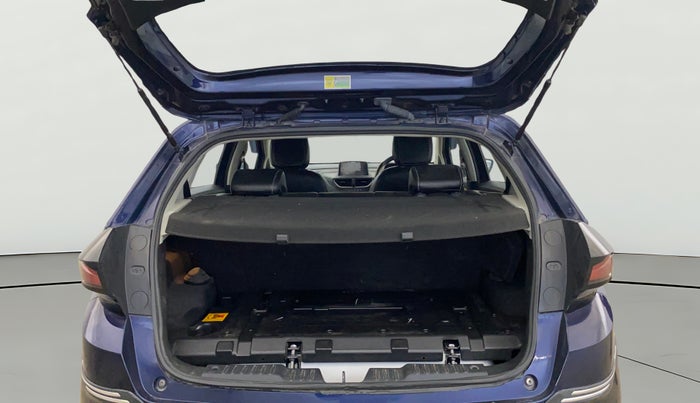 2024 Tata ALTROZ XZ PLUS SUNROOF CNG, CNG, Manual, 35,997 km, Boot Open Zoomed View